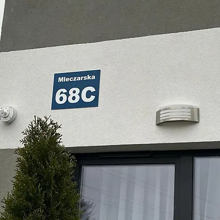 Zacisze 13 * Piaseczno (Masovia)